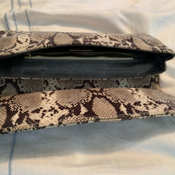 Laura Merkin Python Clutch - Picture 3 of 3